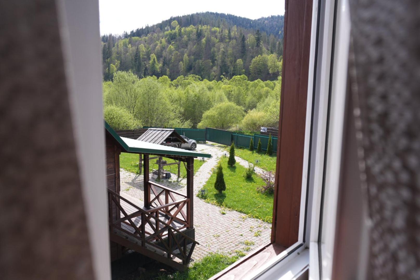 Veranda Mykulychyn Exterior photo