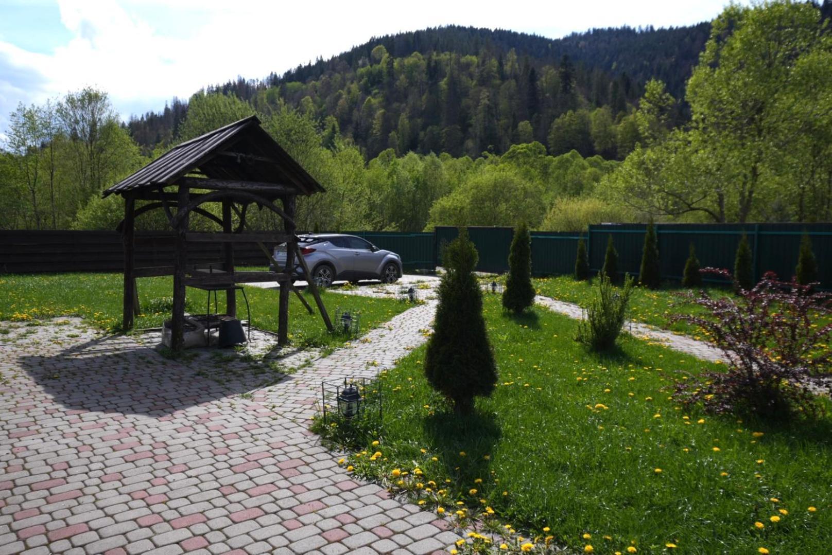 Veranda Mykulychyn Exterior photo
